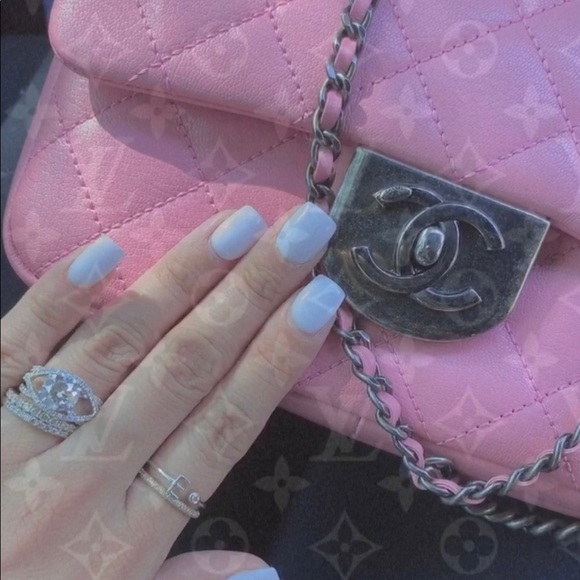 Meet your Posher, Aydree - Picture 1 of 2